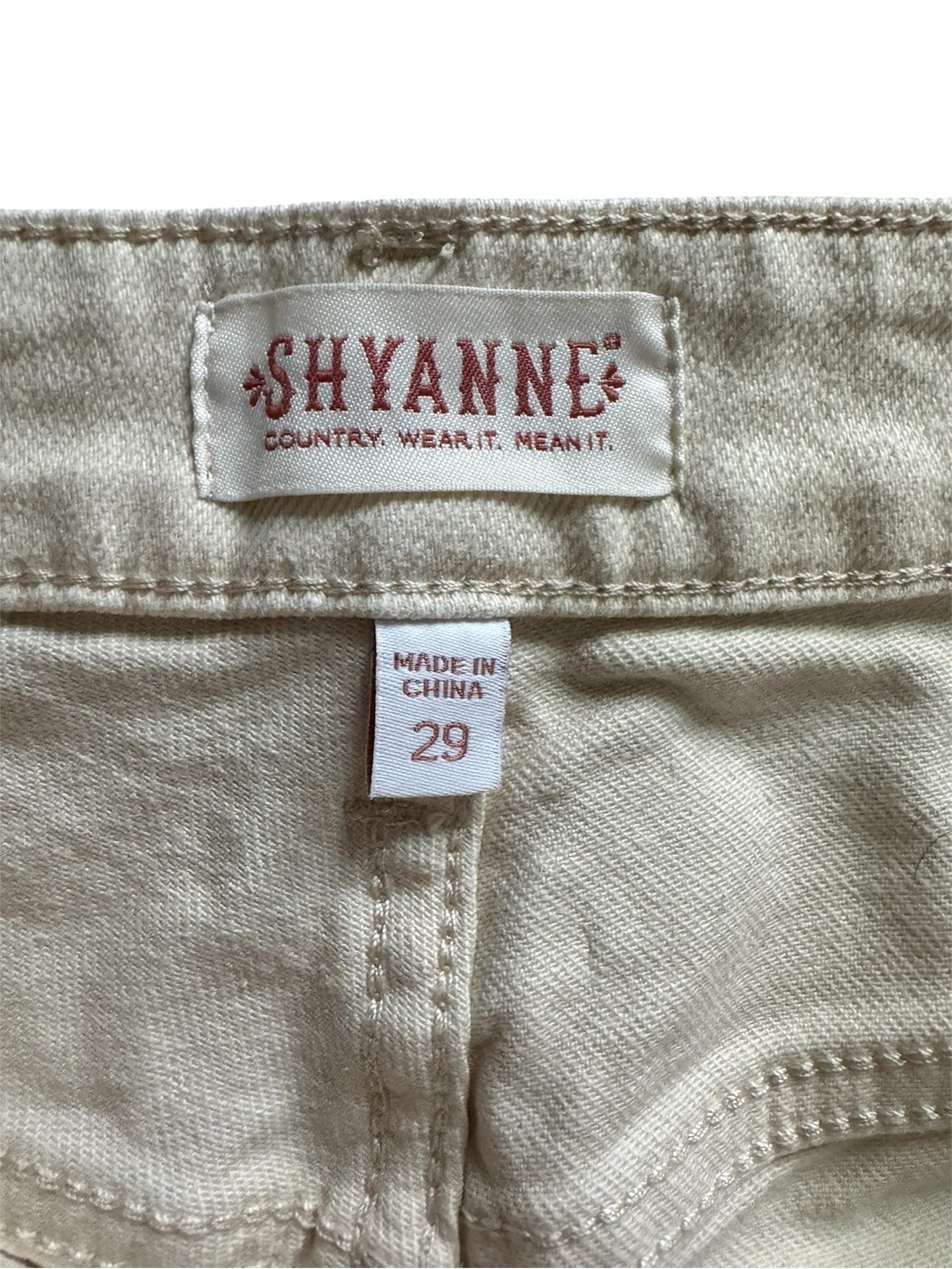 Shyanne White Embroidered Western Shorts – Size 29 Boho Festival - Picture 7 of 11
